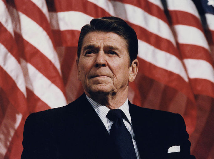 (Reagan)-μа